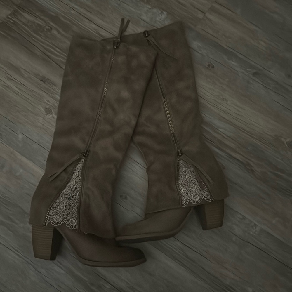 Brown boots